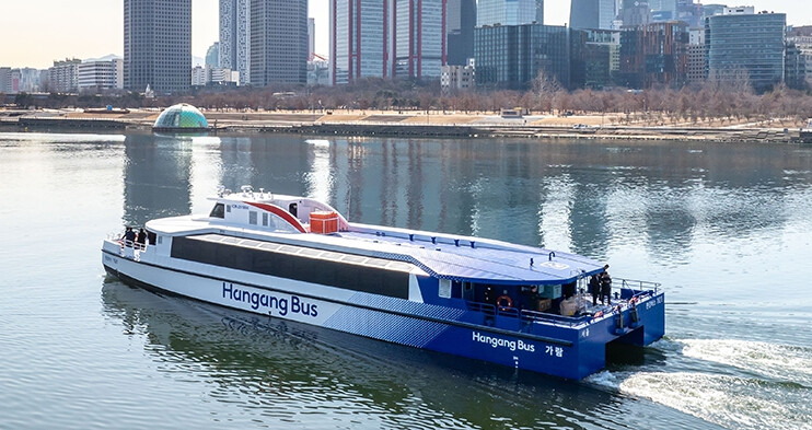 한강버스 운항 중단, 안전성 미비로 ...