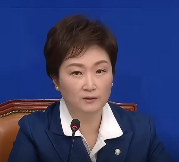 "하늘 아래 두 개의 태양 ...