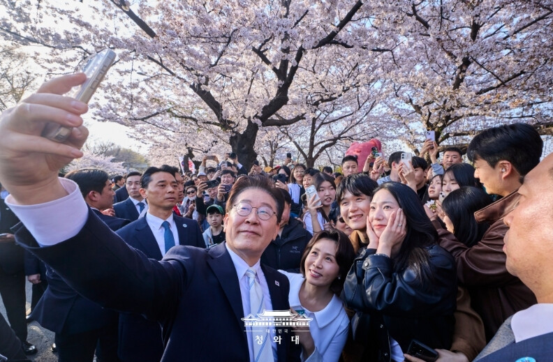 "혹독한 겨울 지나 새순이 돋듯"…이재명 대통령, 식목일 메시지로 '희망' 강조