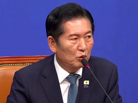 정청래, 대표직 내려놓으며도 이재명 ...