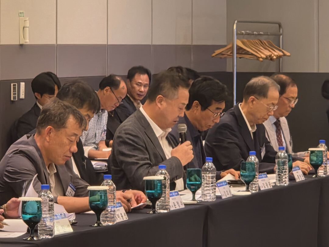 [기획] "바다 전력 넘어 지역 일자리로"…군산항 75선석 '해상풍력 소부장 거점' 타진